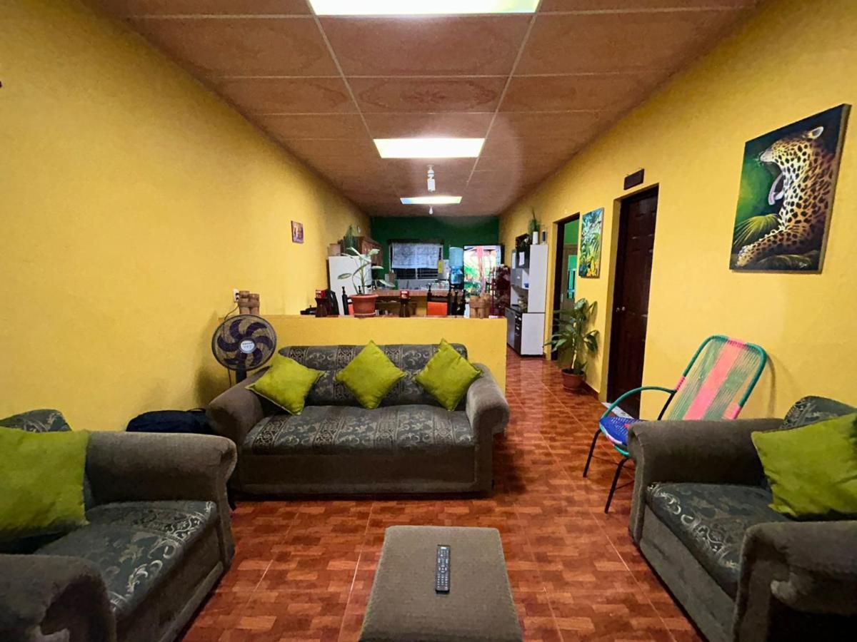 Casa Maya Itza Flores Bagian luar foto