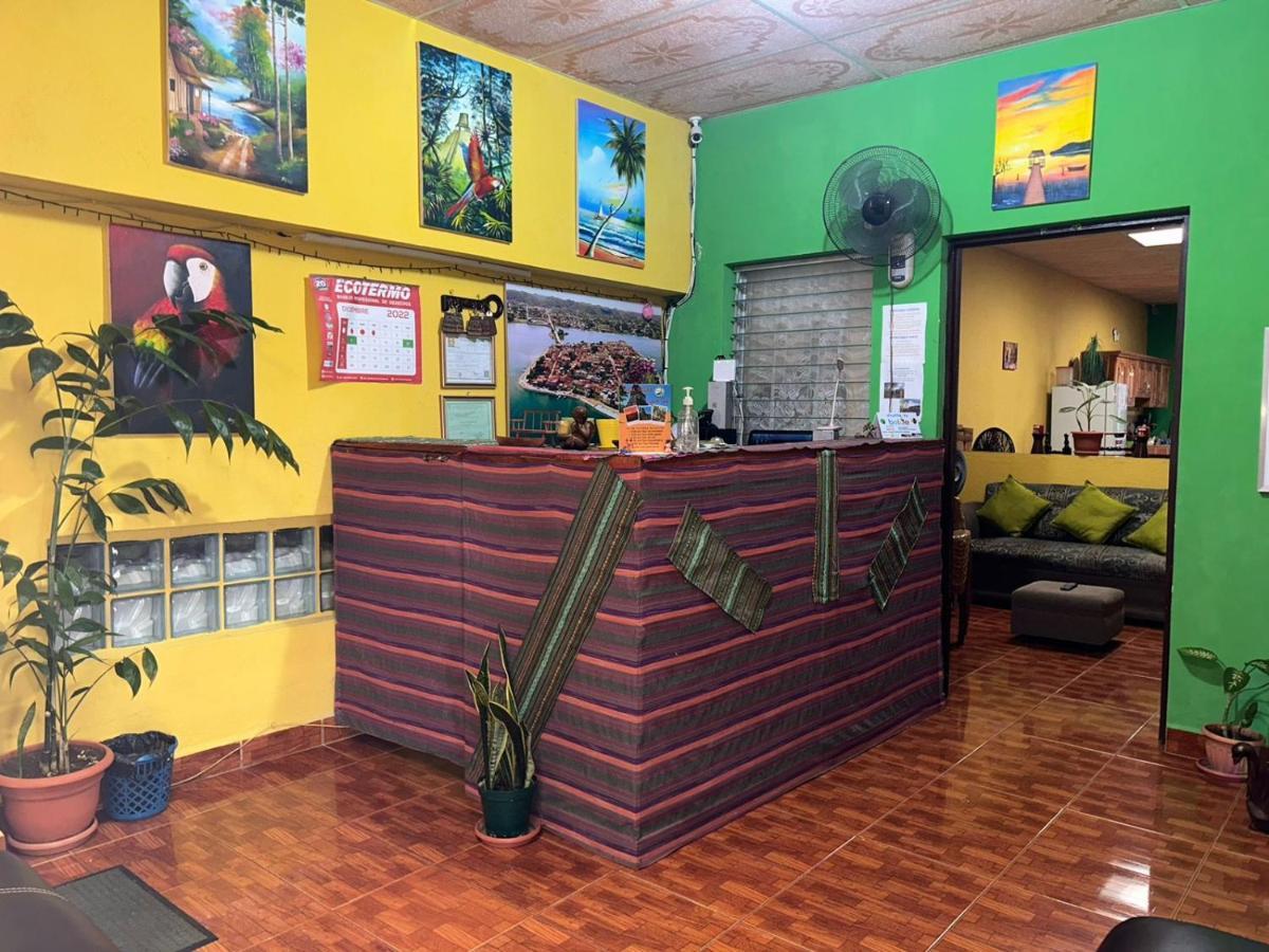 Casa Maya Itza Flores Bagian luar foto
