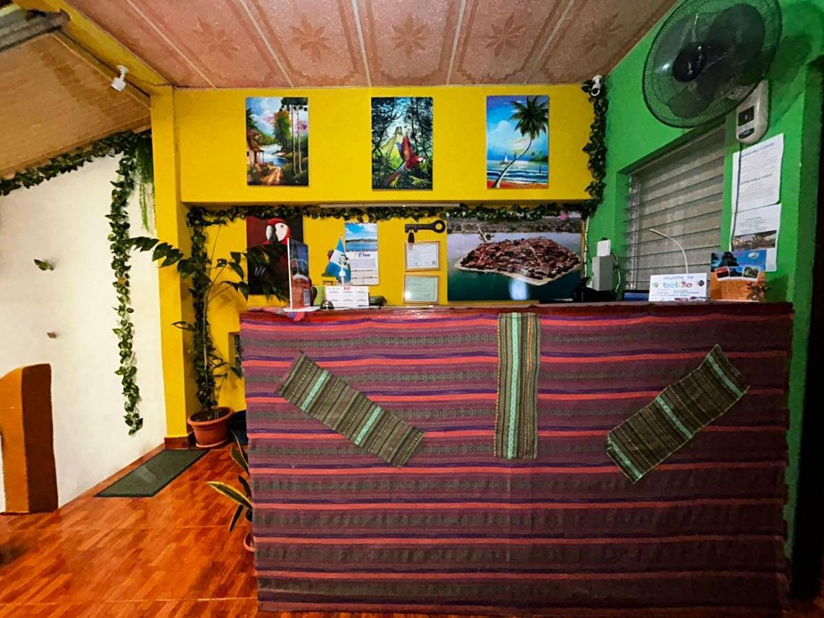 Casa Maya Itza Flores Bagian luar foto