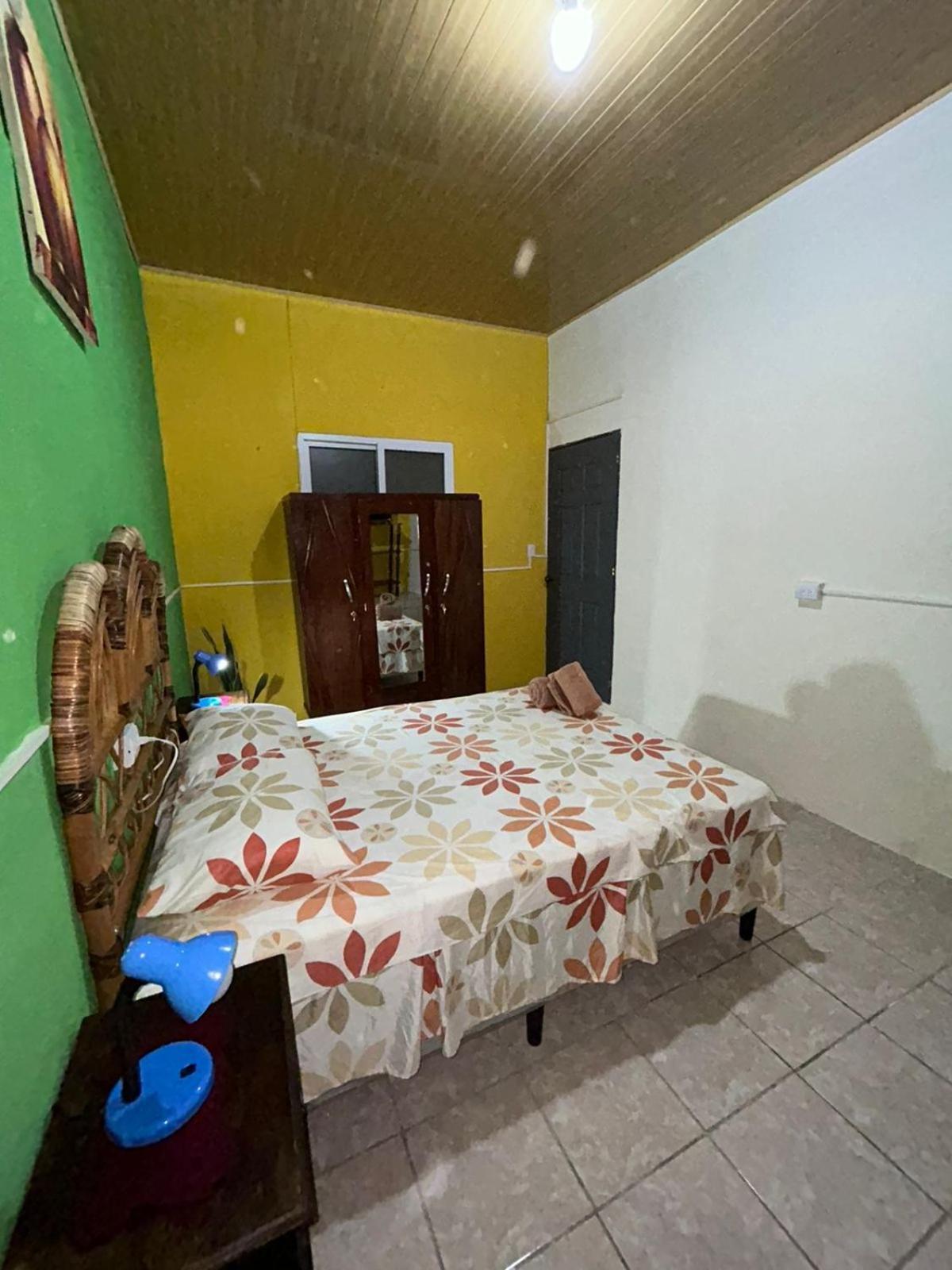 Casa Maya Itza Flores Bagian luar foto