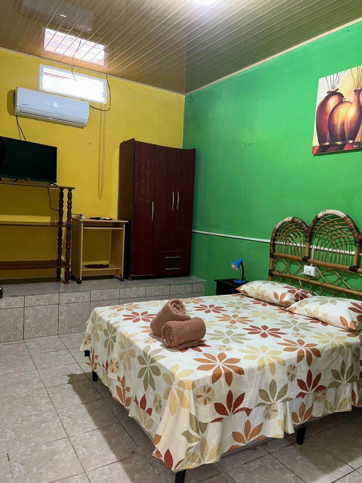 Casa Maya Itza Flores Bagian luar foto