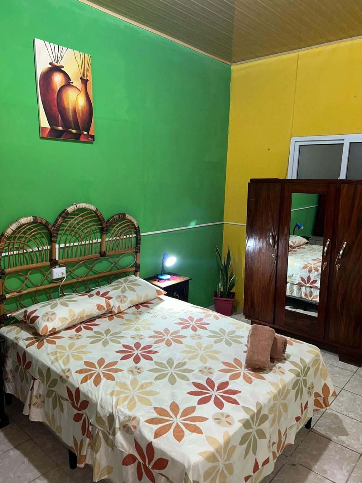 Casa Maya Itza Flores Bagian luar foto