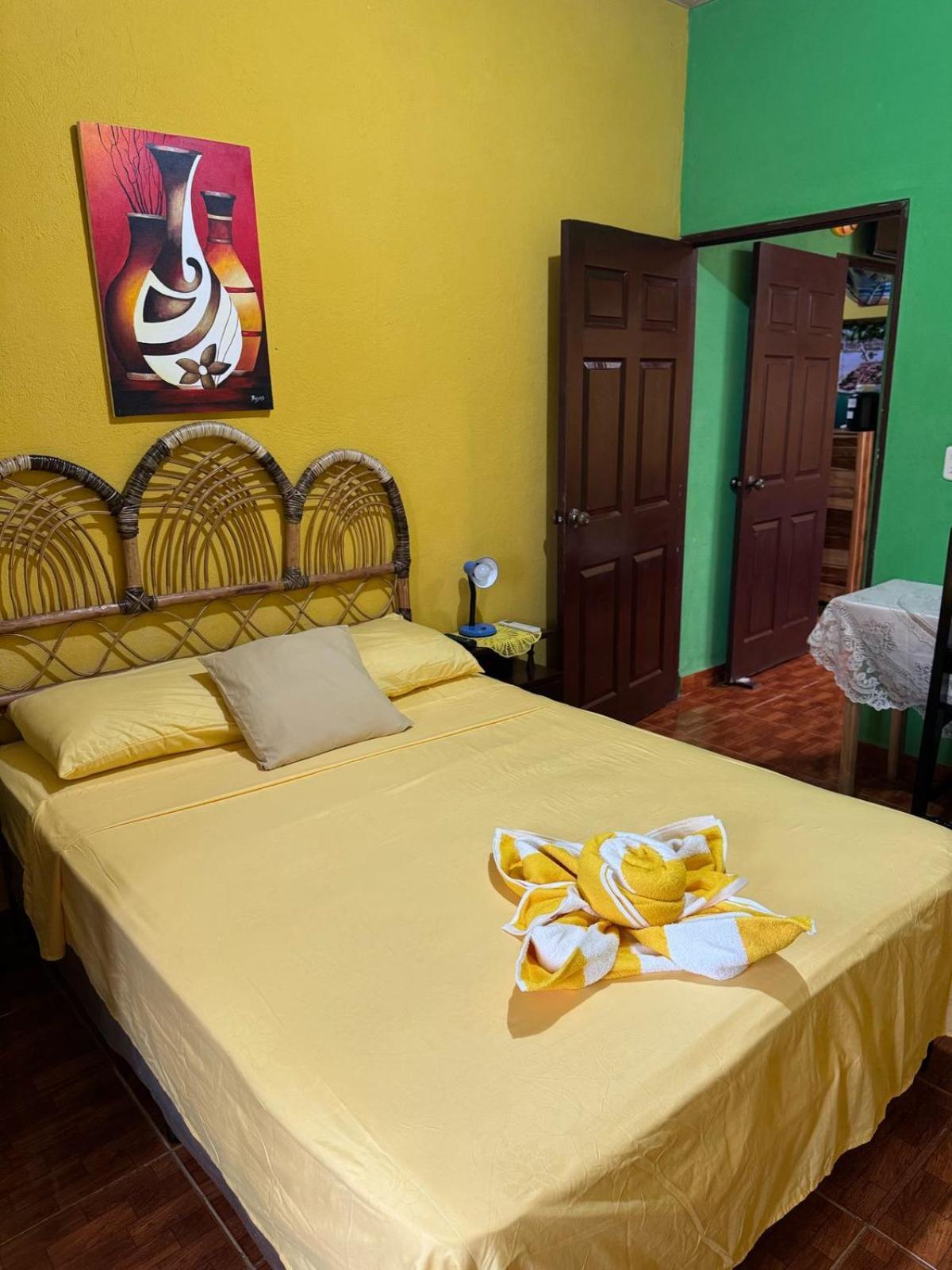 Casa Maya Itza Flores Bagian luar foto