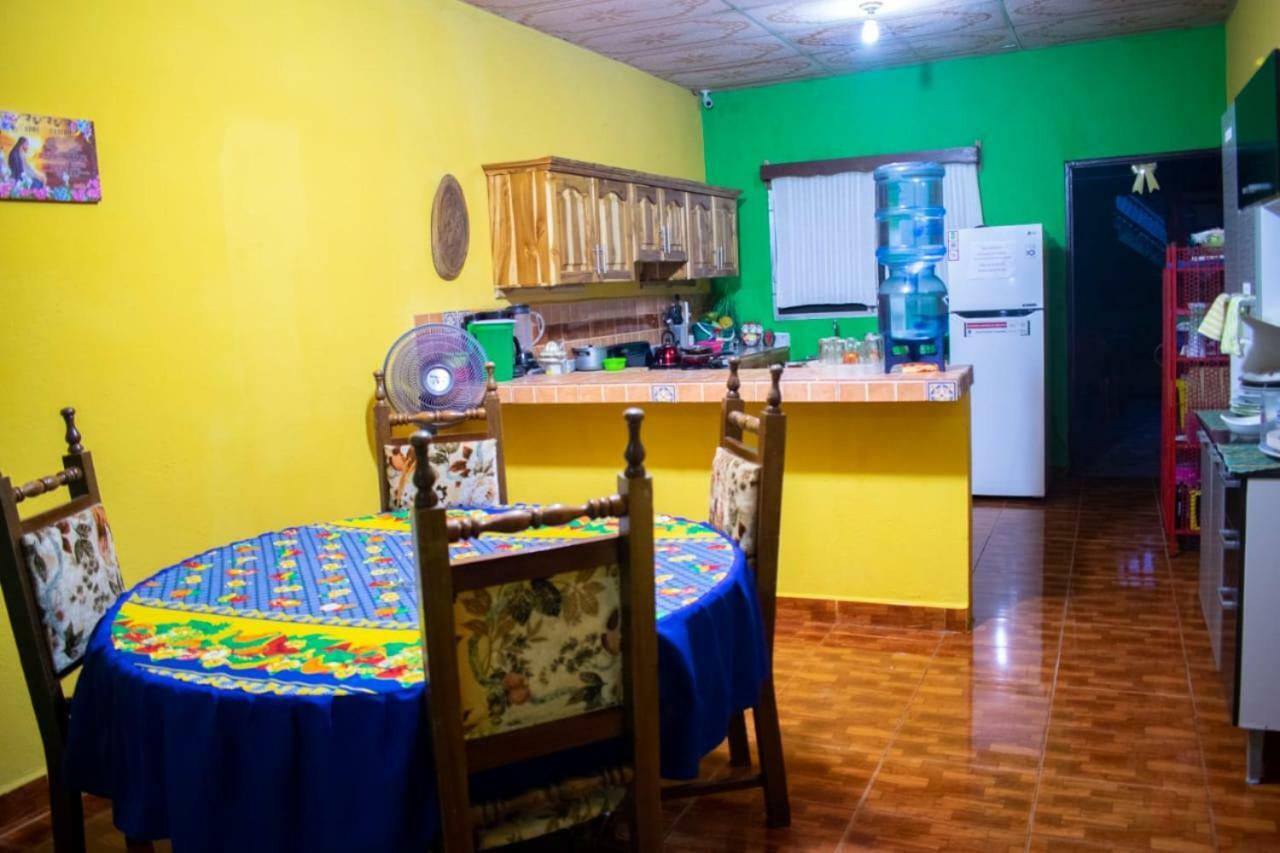 Casa Maya Itza Flores Bagian luar foto
